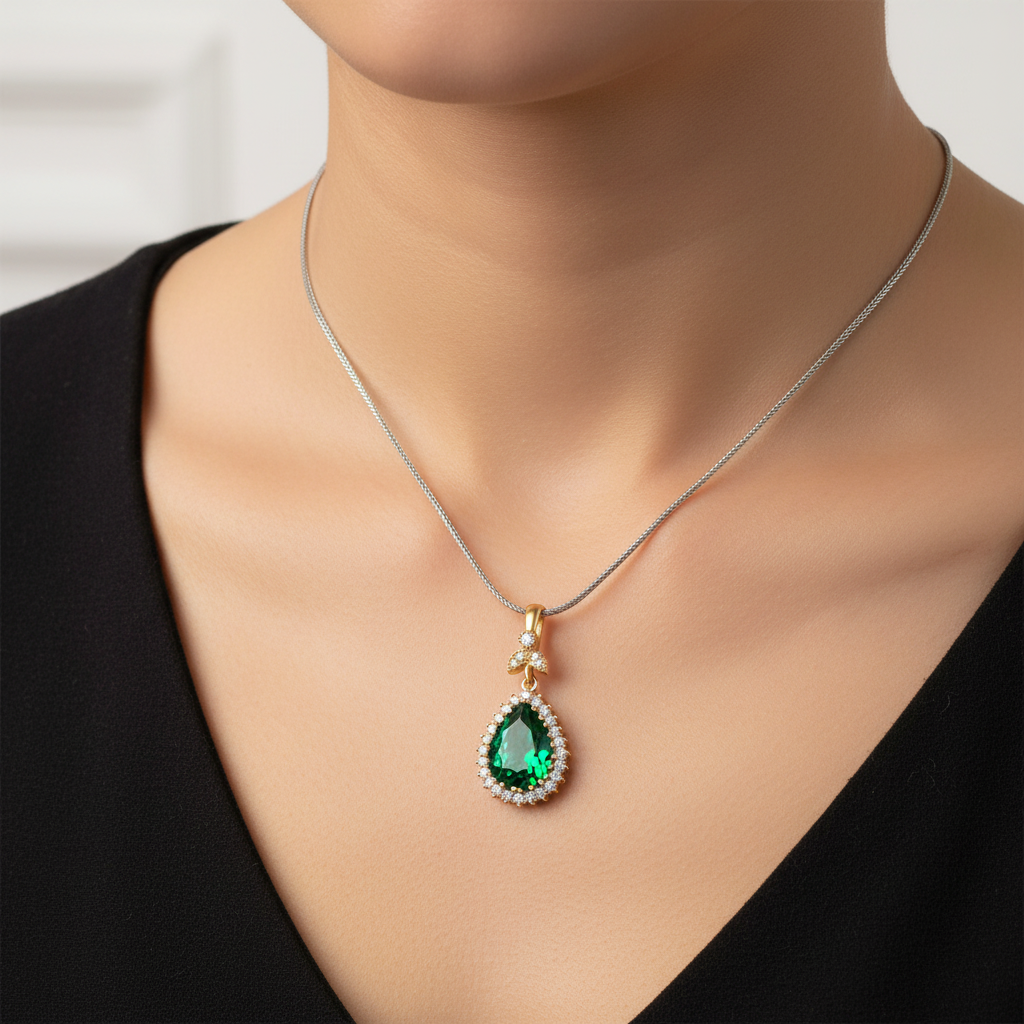 Silver Emerald Stone Hurrem Women's Necklace - Model