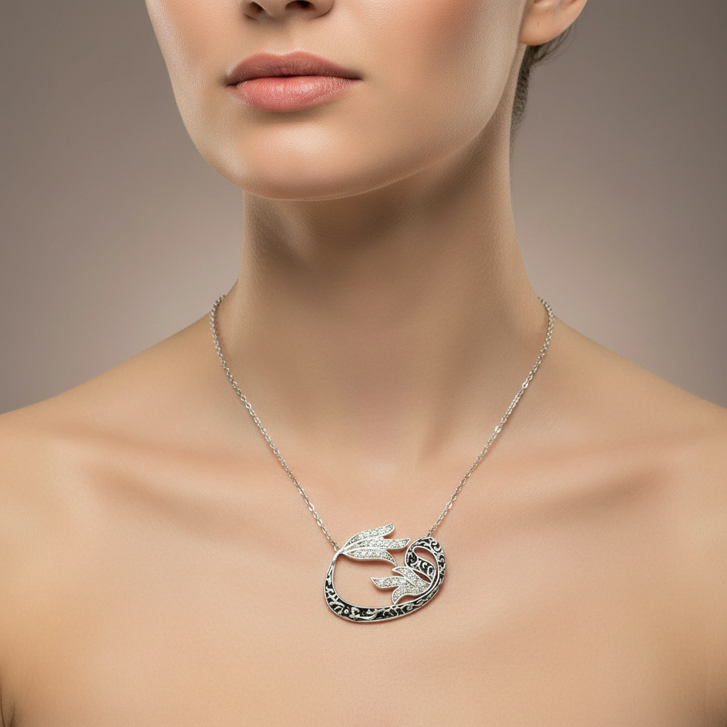 Silver Tulip Vav Women's Necklace - Model
